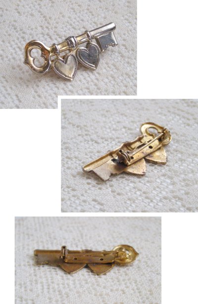 画像1: 1950's "HEART KEY" Valentine Sweetheart Brooch -SILVER COLOR-